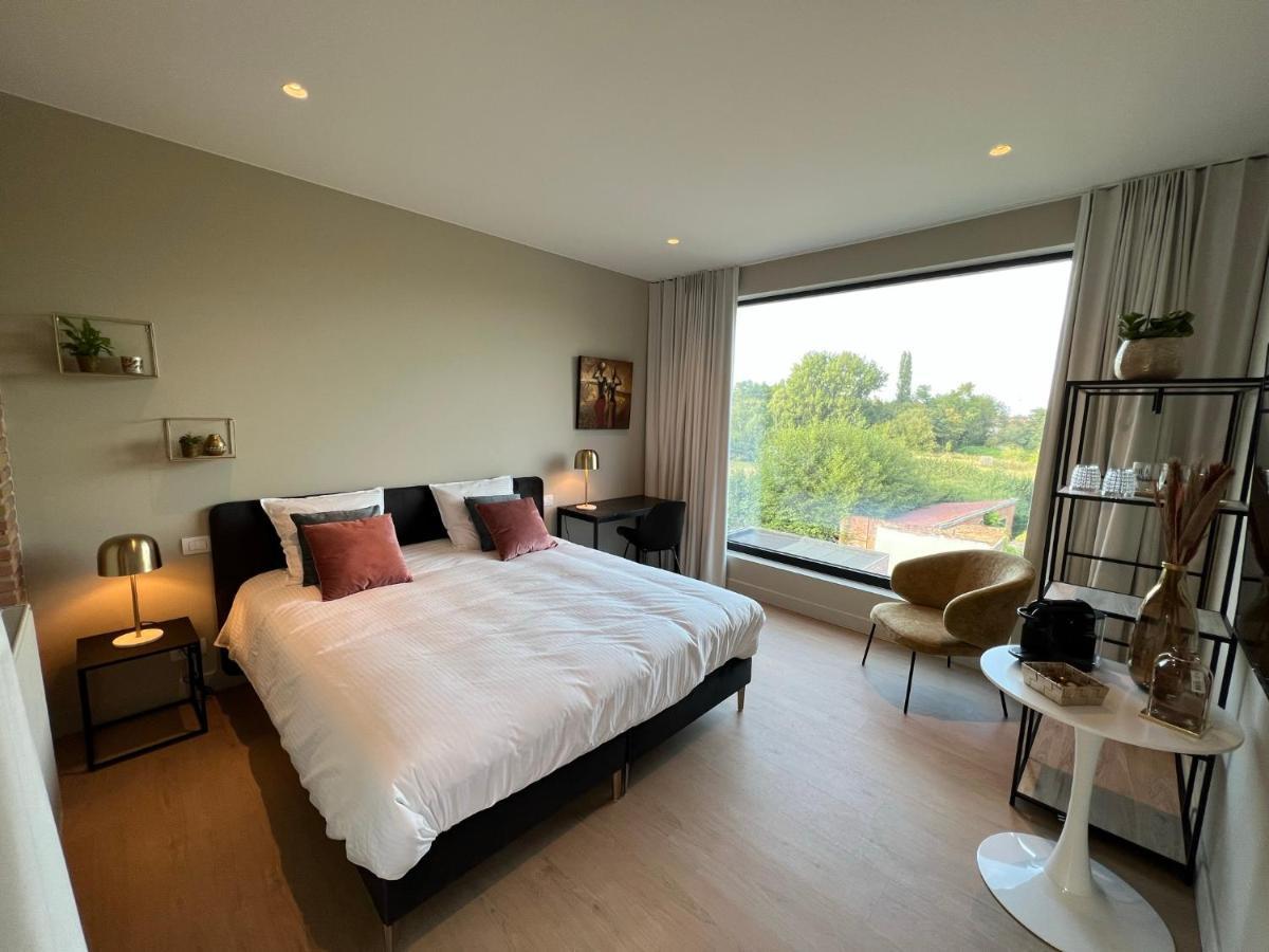 Tuss Bed and Breakfast Kortrijk Eksteriør billede