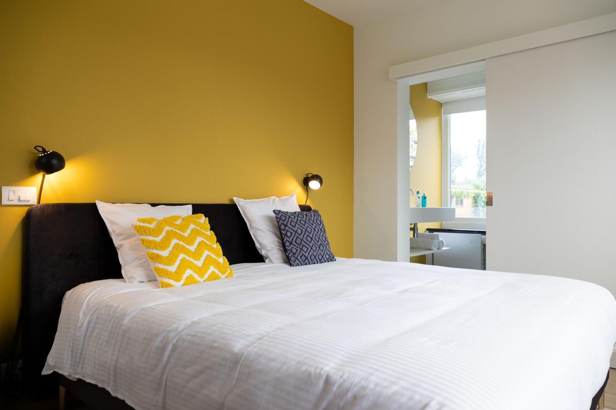 Tuss Bed and Breakfast Kortrijk Eksteriør billede